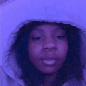 Meet your Posher, Nikayla